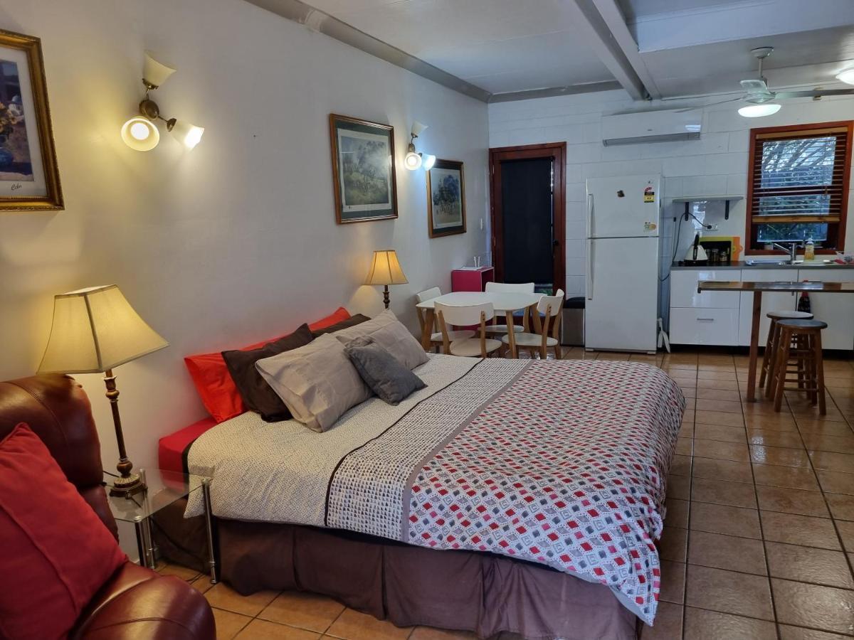Homestay At Julie'S แคนส์ ภายนอก รูปภาพ