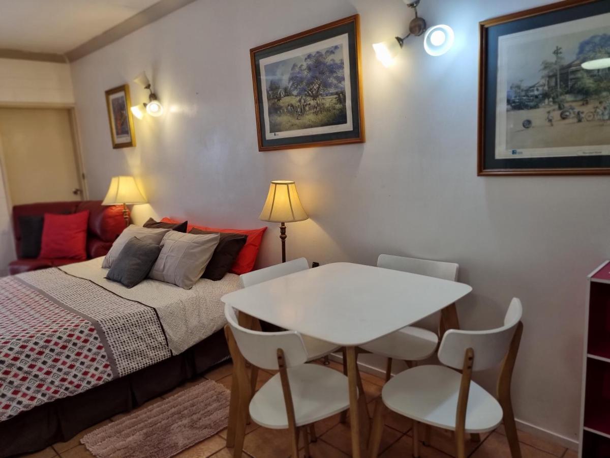 Homestay At Julie'S แคนส์ ภายนอก รูปภาพ