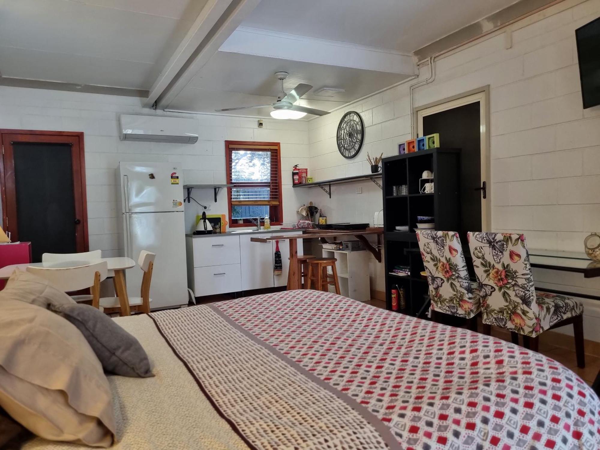 Homestay At Julie'S แคนส์ ภายนอก รูปภาพ