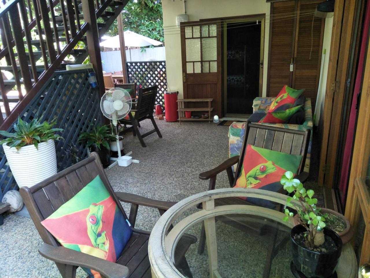 Homestay At Julie'S แคนส์ ภายนอก รูปภาพ