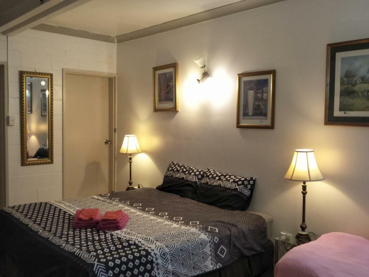 Homestay At Julie'S แคนส์ ภายนอก รูปภาพ