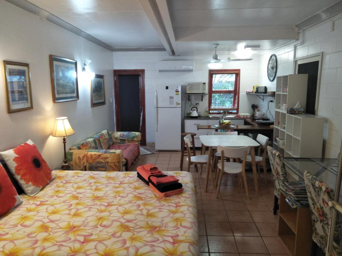 Homestay At Julie'S แคนส์ ภายนอก รูปภาพ
